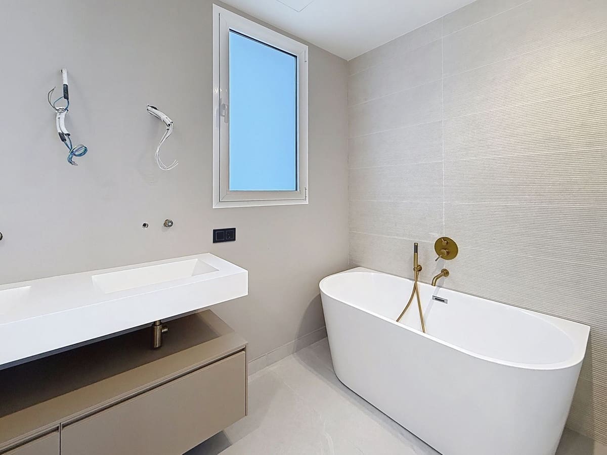 4 bedroom Villa for sale in Casares with pool - € 2,100,000 (Ref: 9699200)