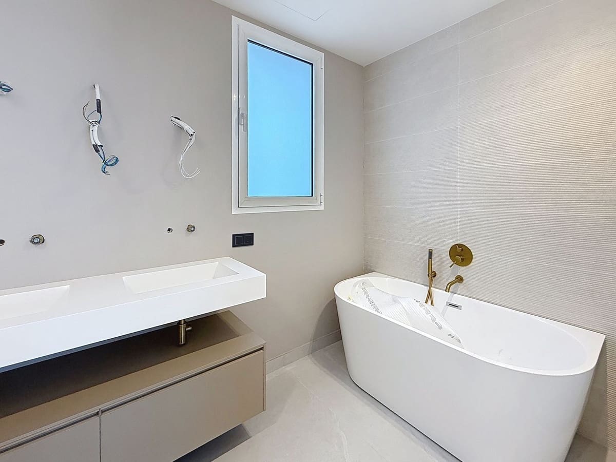 4 bedroom Villa for sale in Casares with pool - € 2,100,000 (Ref: 9699200)