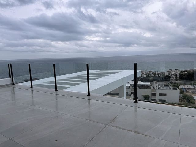 4 makuuhuone Huvila myytävänä paikassa Bahia de Casares, Casares mukana uima-altaan - 2 100 000 € (Ref: 9699200)