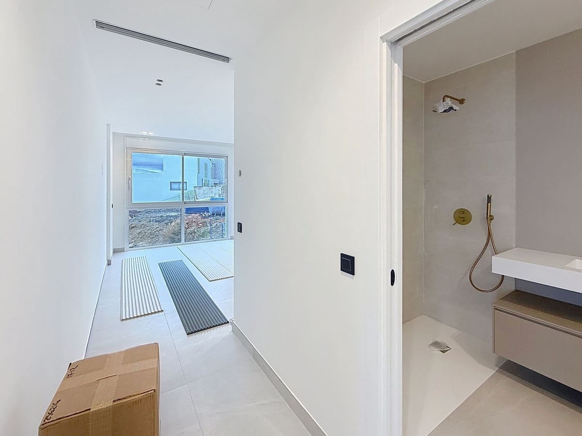 4 slaapkamer Villa te koop in Casares met zwembad - € 2.100.000 (Ref: 9699200)