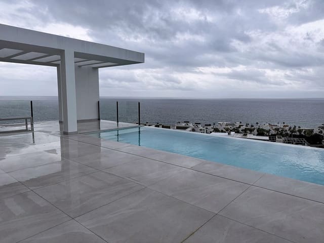 4 makuuhuone Huvila myytävänä paikassa Bahia de Casares, Casares mukana uima-altaan - 2 100 000 € (Ref: 9699200)