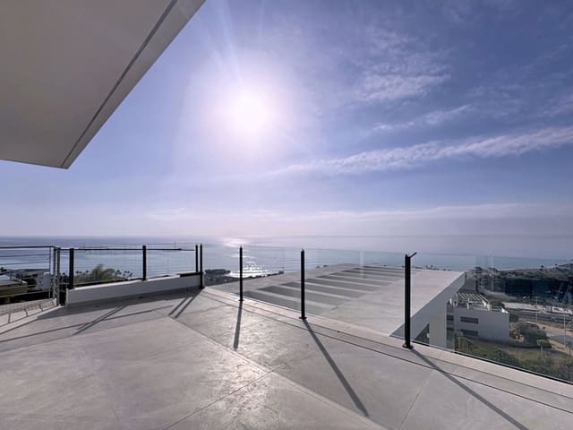 4 makuuhuone Huvila myytävänä paikassa Bahia de Casares, Casares mukana uima-altaan - 2 100 000 € (Ref: 9699200)
