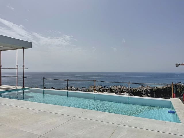 4 makuuhuone Huvila myytävänä paikassa Bahia de Casares, Casares mukana uima-altaan - 2 100 000 € (Ref: 9699200)