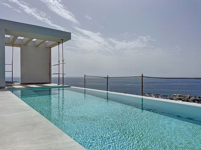 4 makuuhuone Huvila myytävänä paikassa Bahia de Casares, Casares mukana uima-altaan - 2 100 000 € (Ref: 9699200)