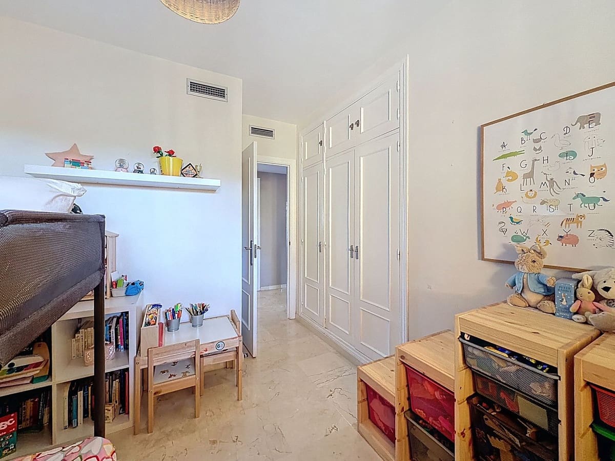 2 chambre Appartement à vendre à New Golden Mile avec piscine garage - 299 000 € (Ref: 9699201)
