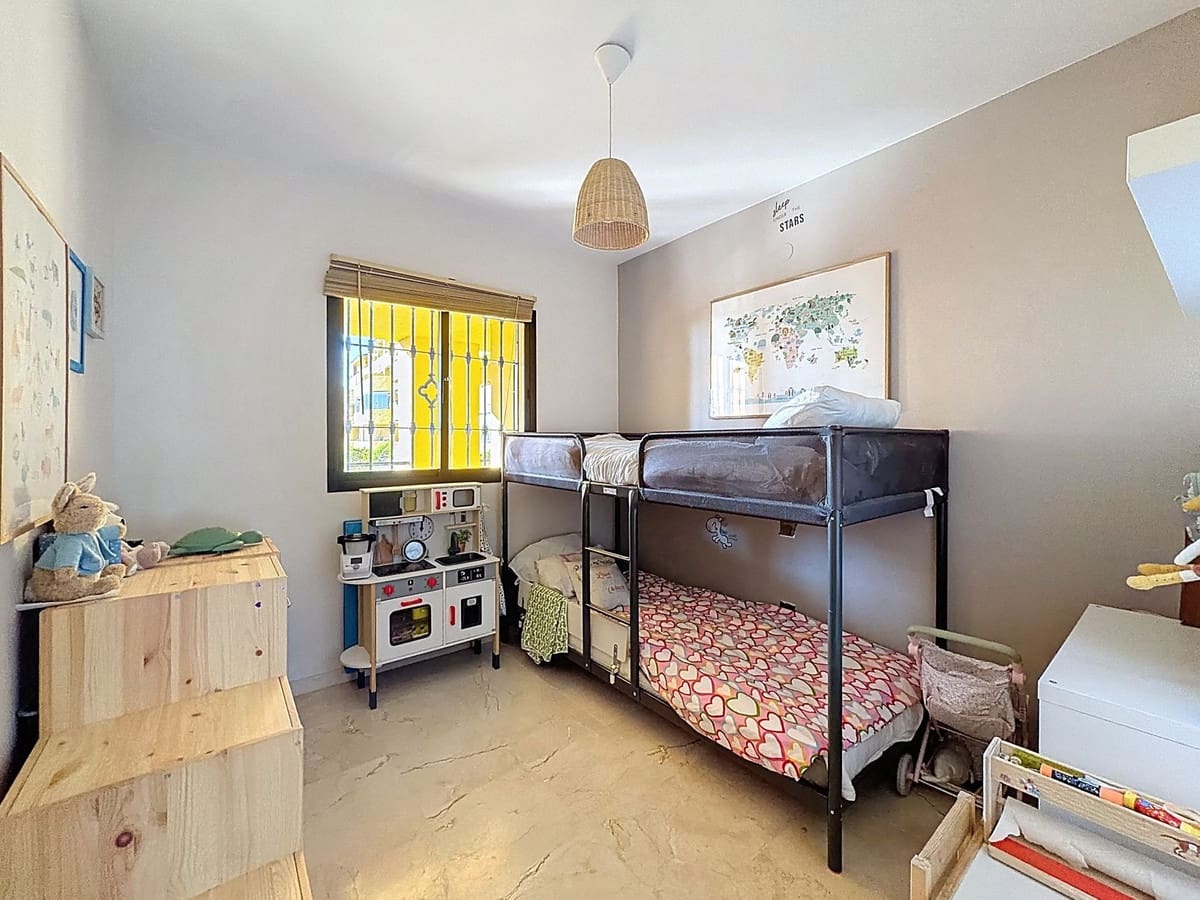 2 chambre Appartement à vendre à New Golden Mile avec piscine garage - 299 000 € (Ref: 9699201)