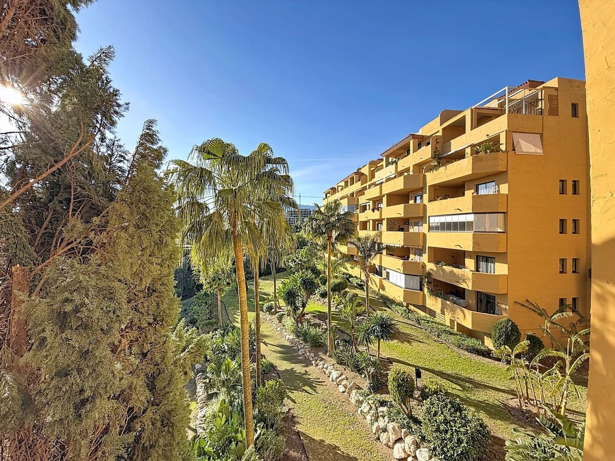 2 chambre Appartement à vendre à New Golden Mile avec piscine garage - 299 000 € (Ref: 9699201)