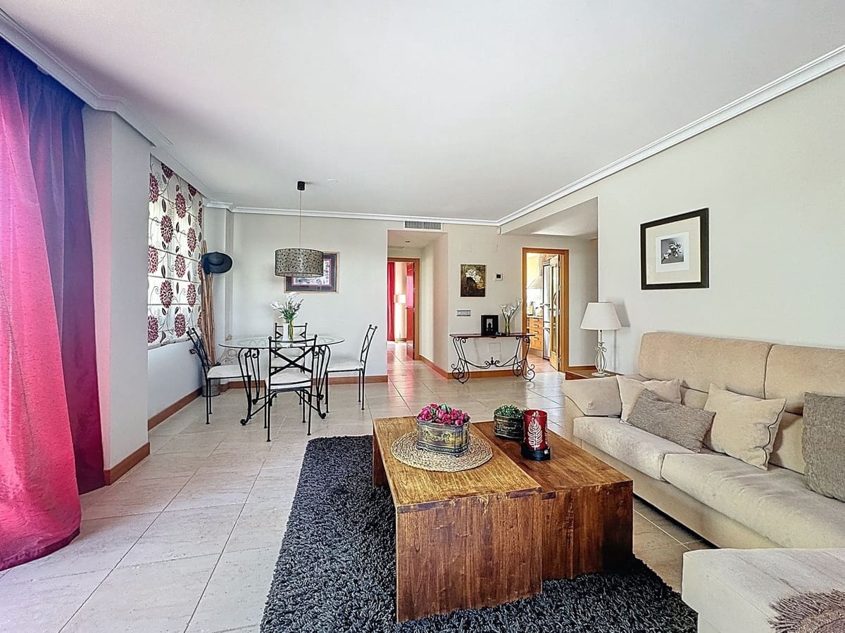 2 soveværelse Lejlighed til salg i Estepona med swimmingpool garage - € 439.000 (Ref: 9699202)