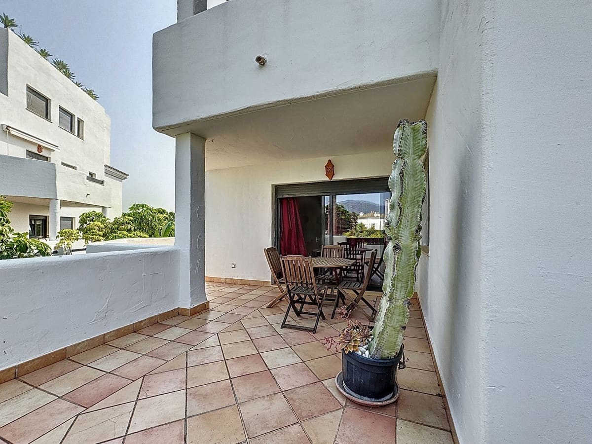 2 soveværelse Lejlighed til salg i Estepona med swimmingpool garage - € 439.000 (Ref: 9699202)