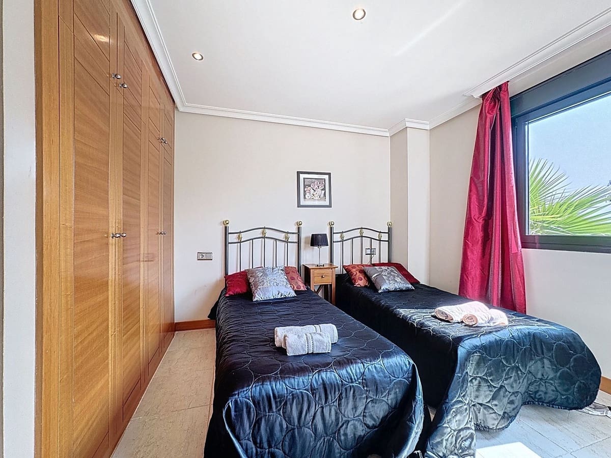 2 soveværelse Lejlighed til salg i Estepona med swimmingpool garage - € 439.000 (Ref: 9699202)