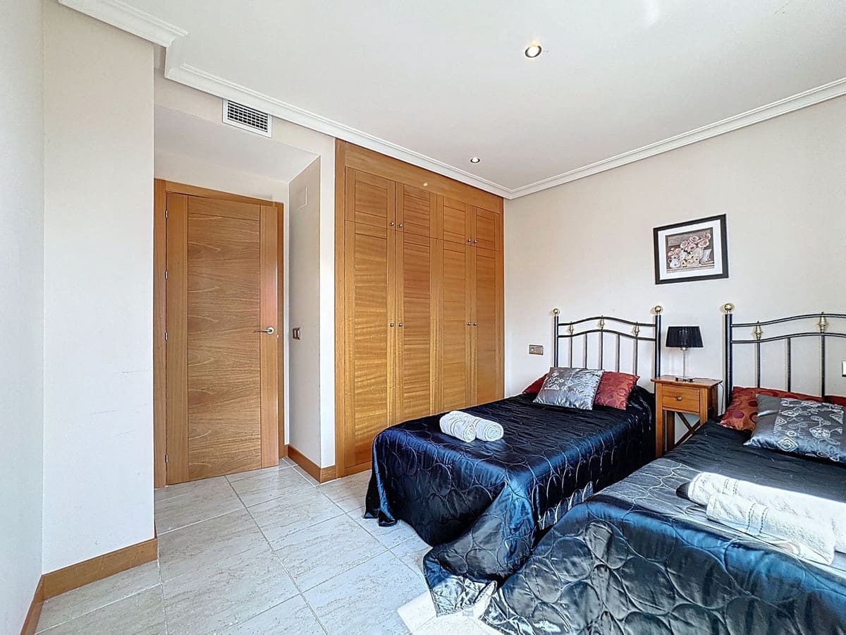 2 soveværelse Lejlighed til salg i Estepona med swimmingpool garage - € 439.000 (Ref: 9699202)