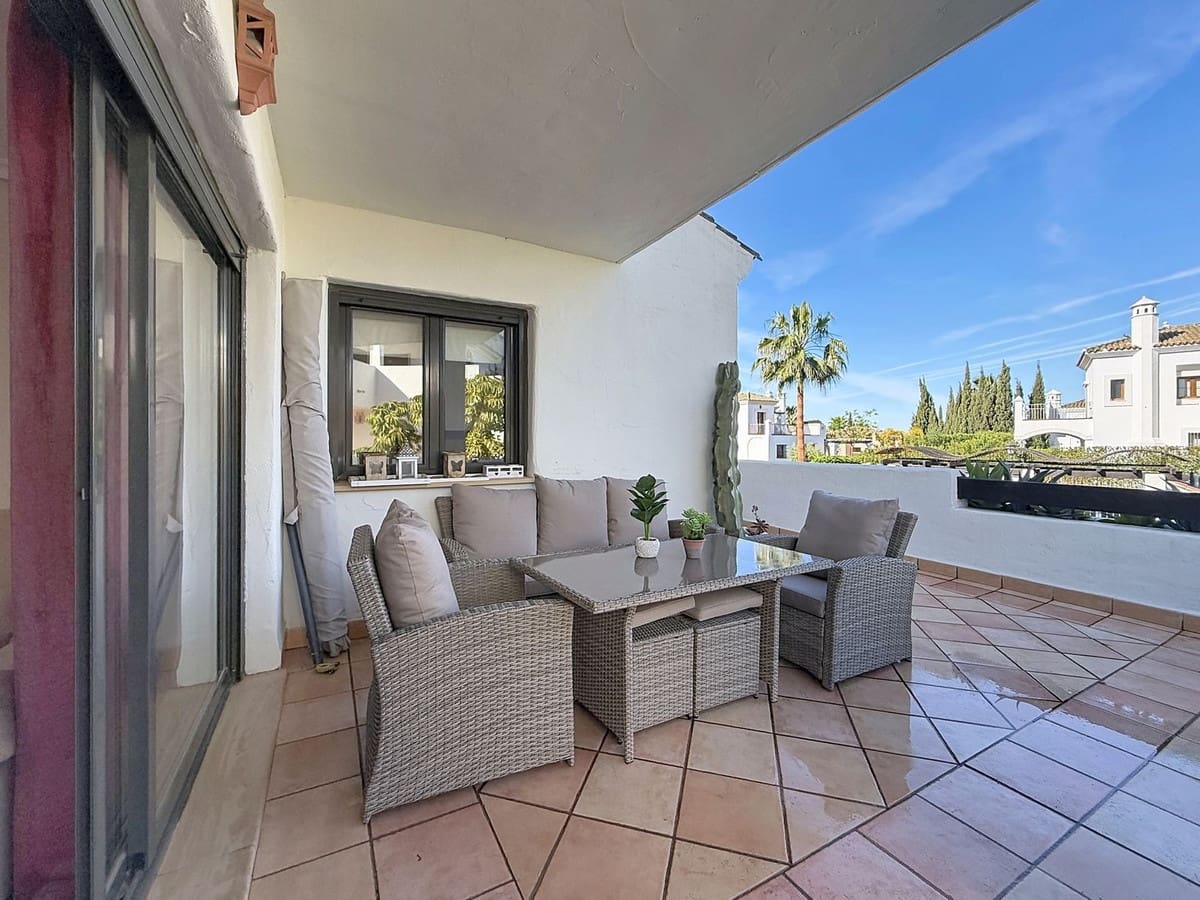 2 soveværelse Lejlighed til salg i Estepona med swimmingpool garage - € 419.000 (Ref: 9699202)