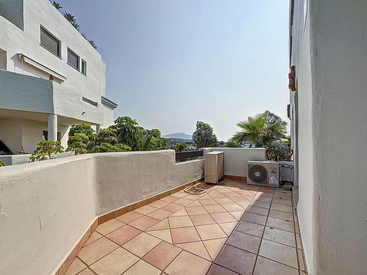 2 soveværelse Lejlighed til salg i Estepona med swimmingpool garage - € 419.000 (Ref: 9699202)