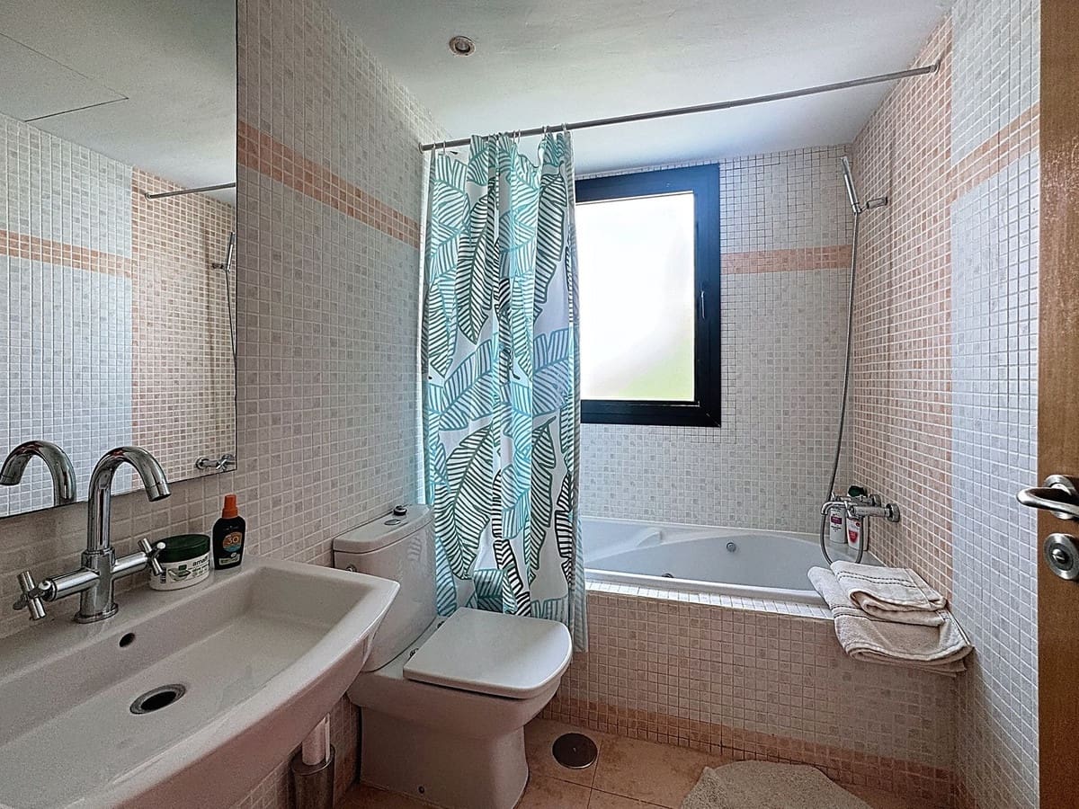 2 soveværelse Lejlighed til salg i Estepona med swimmingpool garage - € 419.000 (Ref: 9699202)