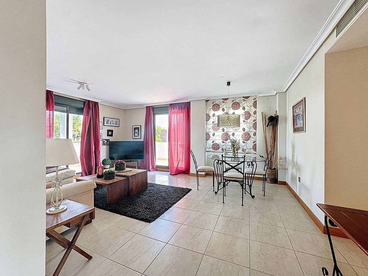 2 soveværelse Lejlighed til salg i Estepona med swimmingpool garage - € 419.000 (Ref: 9699202)