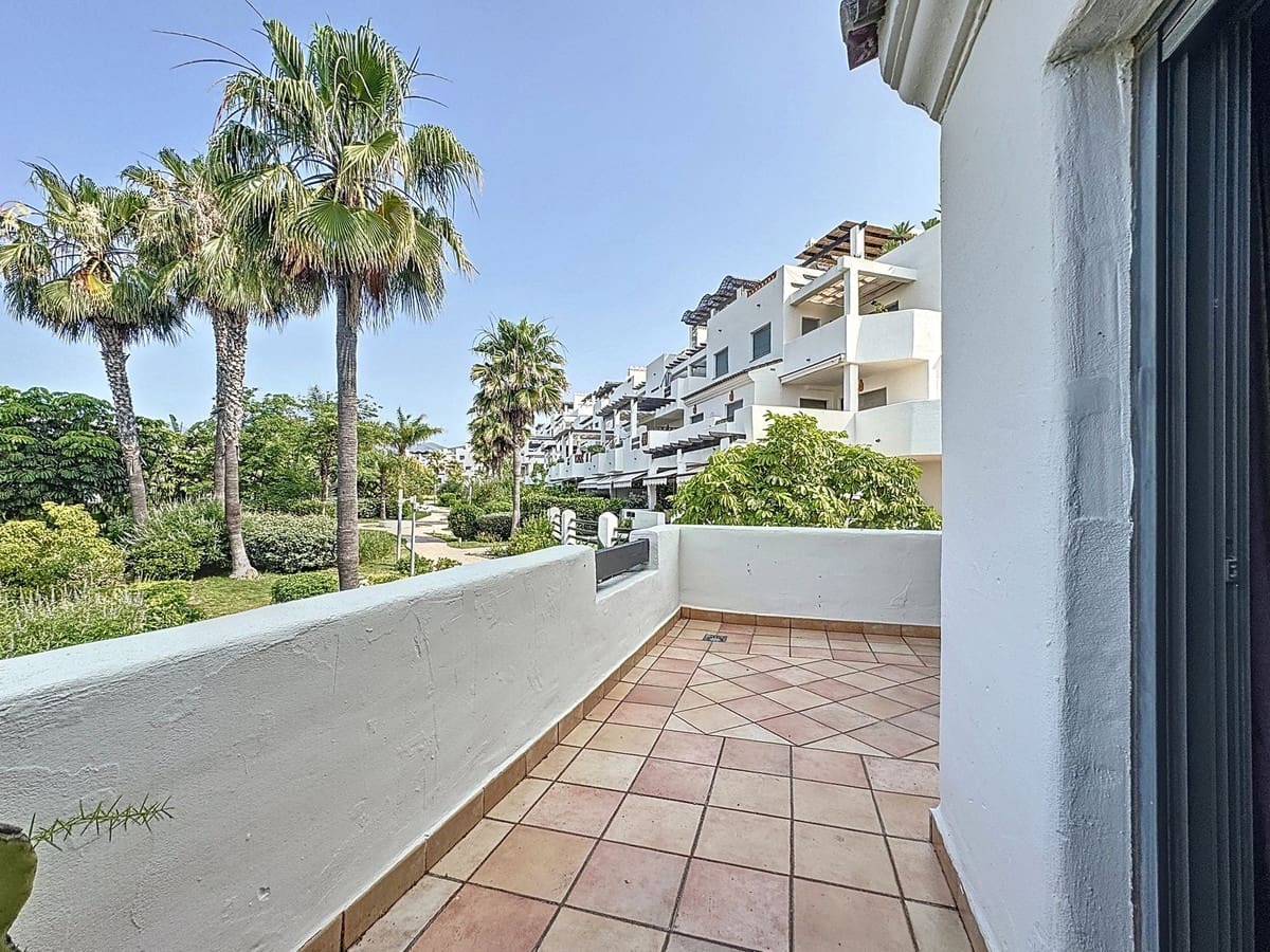 2 soveværelse Lejlighed til salg i Estepona med swimmingpool garage - € 419.000 (Ref: 9699202)