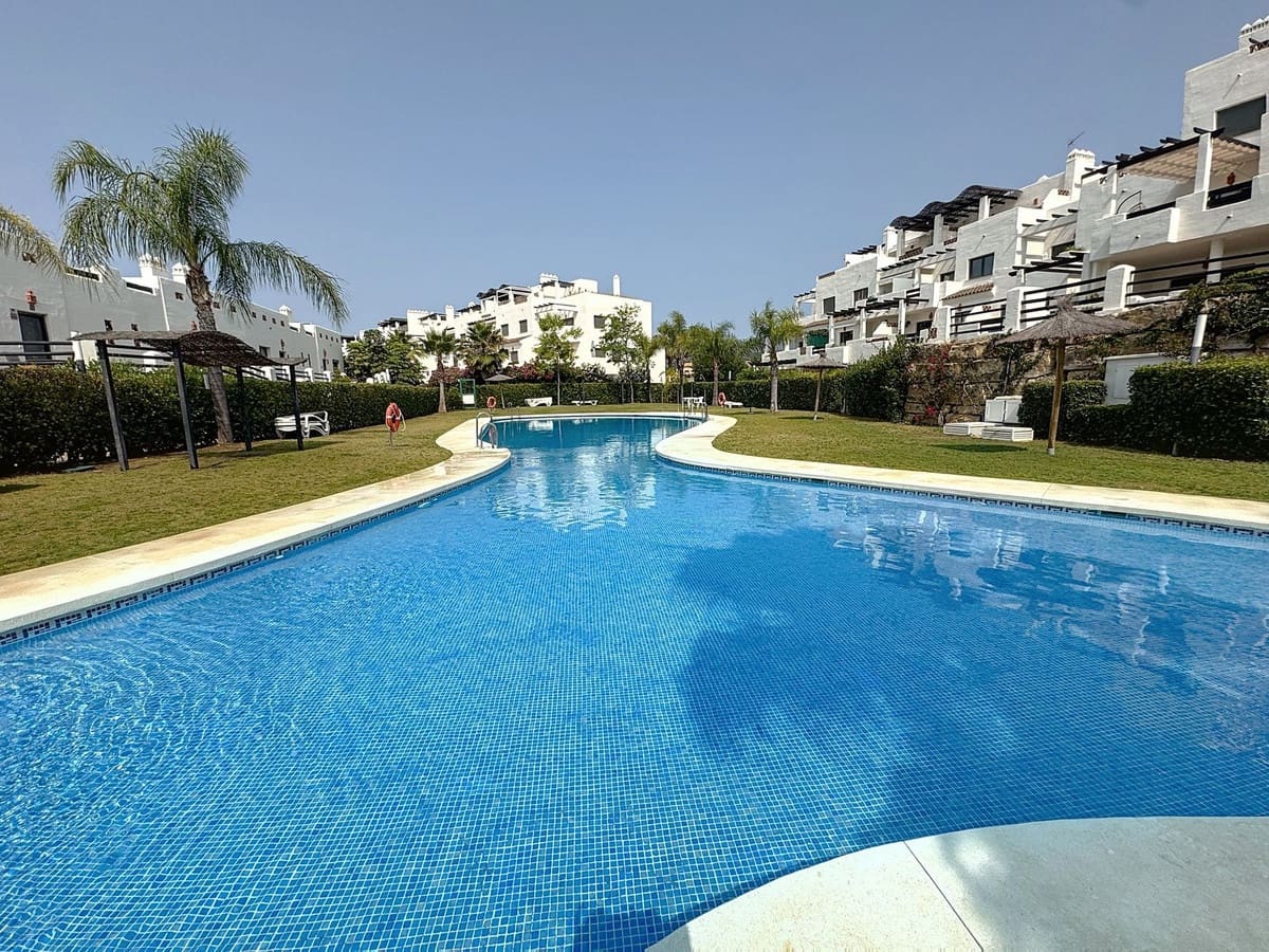 2 soveværelse Lejlighed til salg i Estepona med swimmingpool garage - € 419.000 (Ref: 9699202)