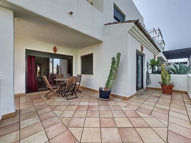 2 soverom Leilighet til salgs i La Concha - Resina Golf, Estepona med svømmebasseng garasje - € 439 000 (Ref: 9699202)