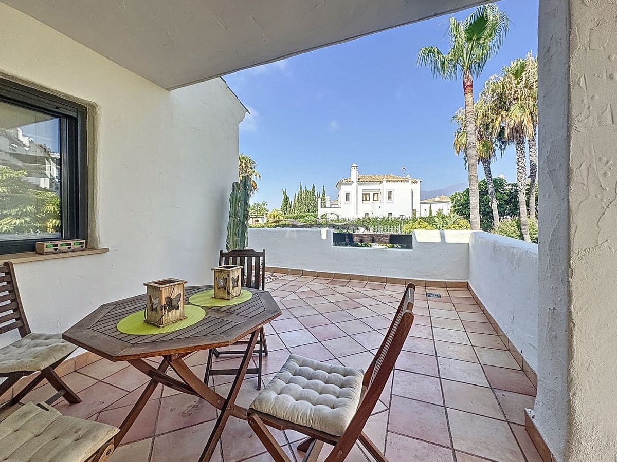 2 soveværelse Lejlighed til salg i Estepona med swimmingpool garage - € 419.000 (Ref: 9699202)