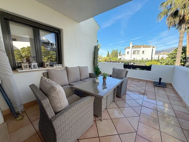 2 soverom Leilighet til salgs i La Concha - Resina Golf, Estepona med svømmebasseng garasje - € 439 000 (Ref: 9699202)