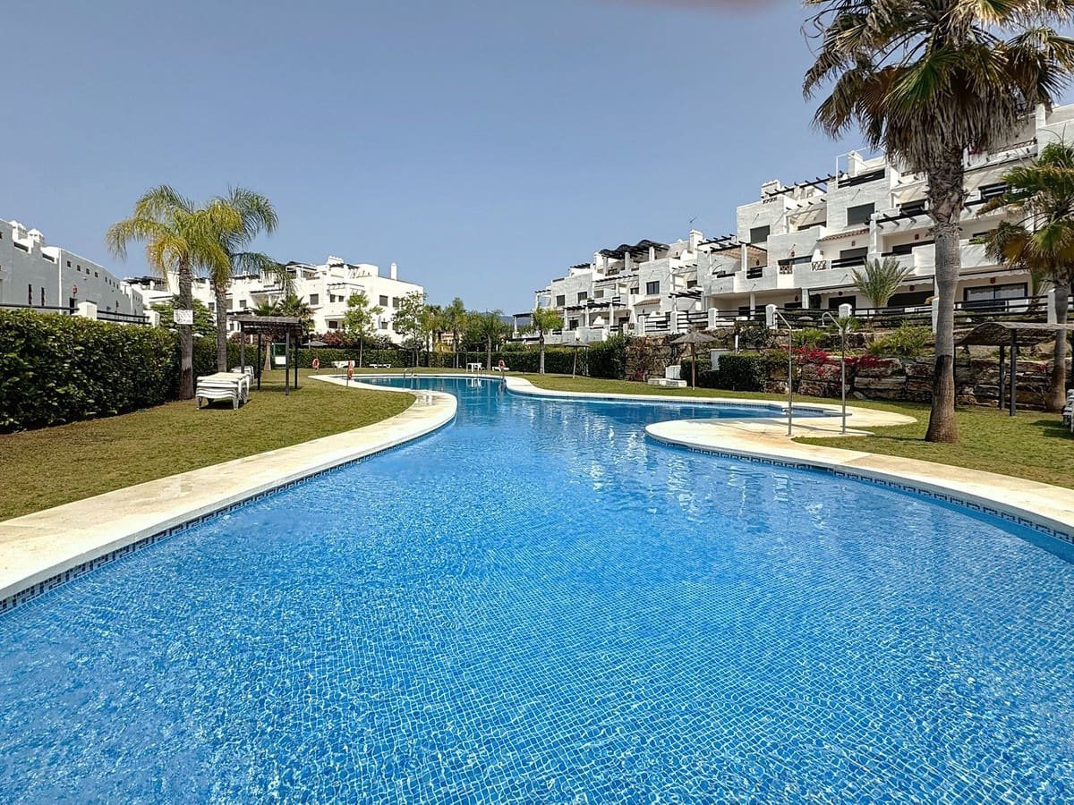 2 soveværelse Lejlighed til salg i Estepona med swimmingpool garage - € 419.000 (Ref: 9699202)