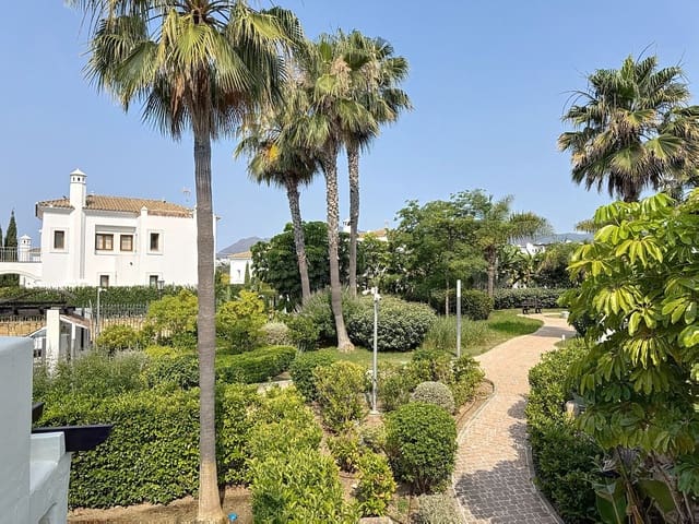 2 soverom Leilighet til salgs i La Concha - Resina Golf, Estepona med svømmebasseng garasje - € 439 000 (Ref: 9699202)