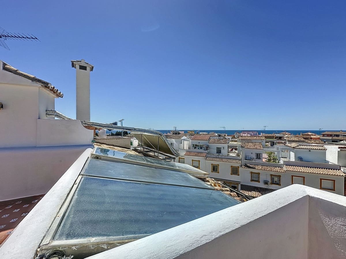 3 bedroom Townhouse for sale in Estepona - € 690,000 (Ref: 9699205)