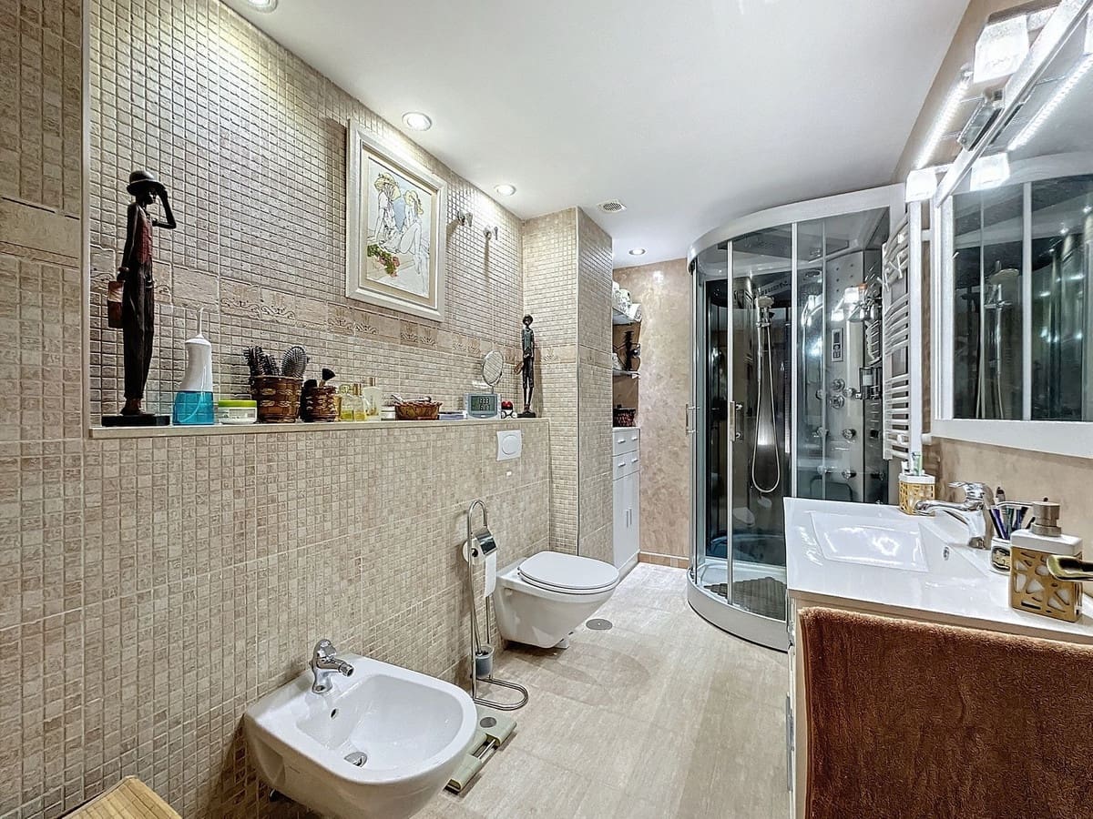 3 bedroom Townhouse for sale in Estepona - € 690,000 (Ref: 9699205)