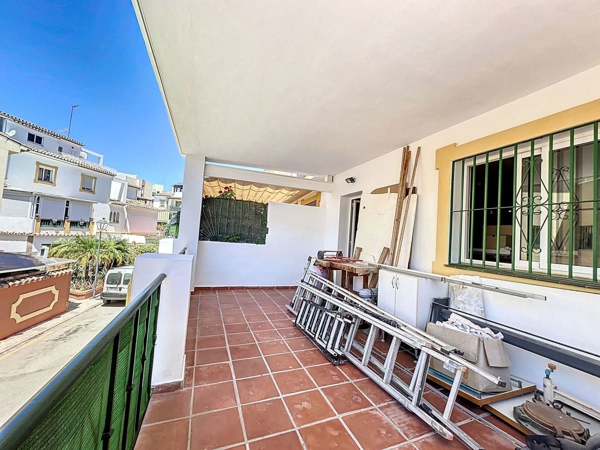 3 bedroom Townhouse for sale in Estepona - € 690,000 (Ref: 9699205)