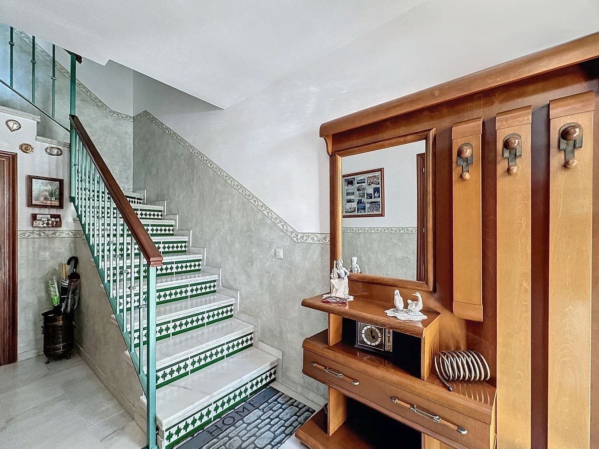 3 bedroom Townhouse for sale in Estepona - € 690,000 (Ref: 9699205)