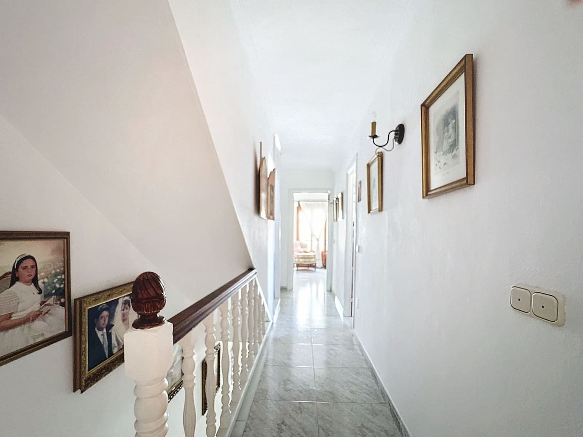 5 sovrum Lägenhet till salu i Estepona - 565 000 € (Ref: 9699206)