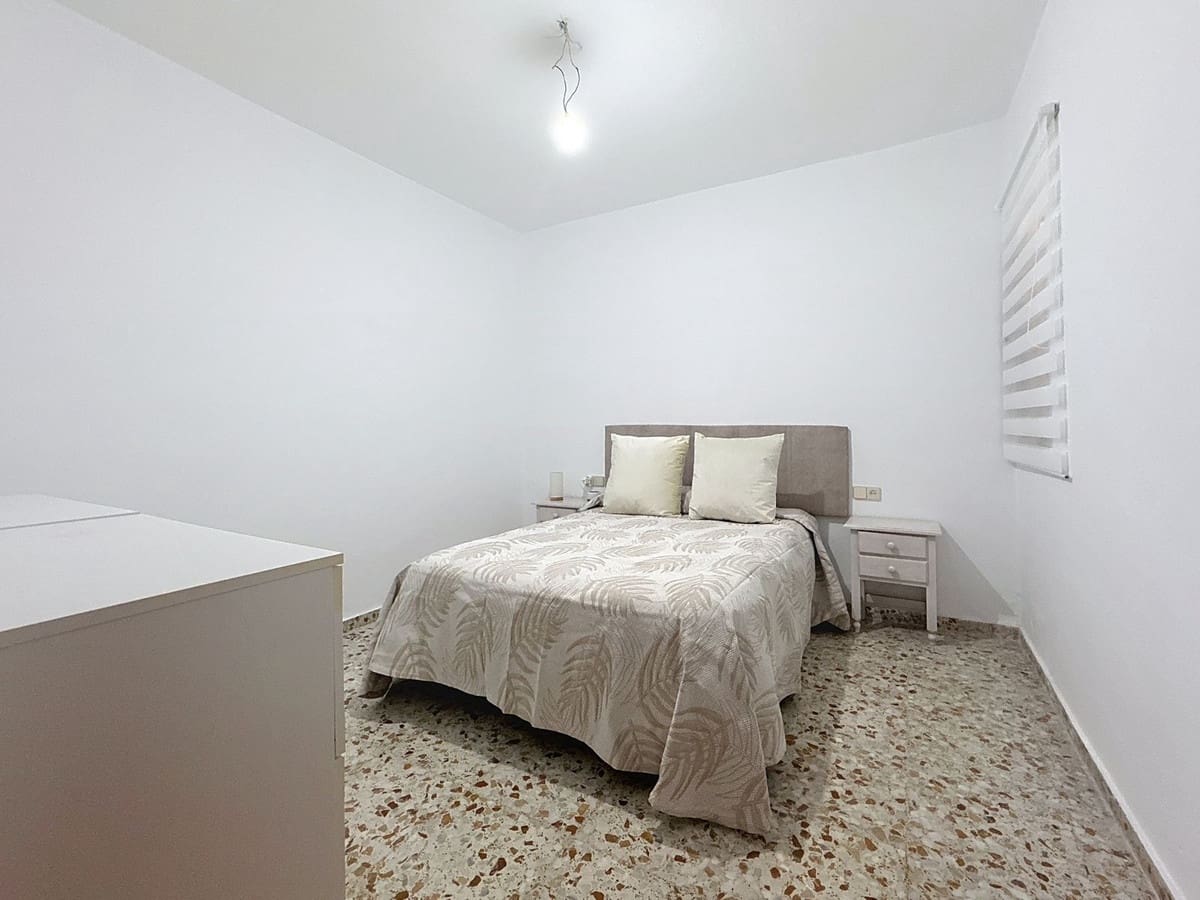5 soveværelse Lejlighed til salg i Estepona - € 565.000 (Ref: 9699206)