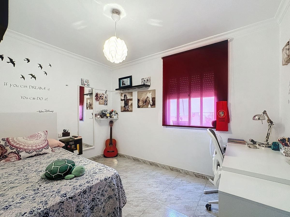 5 soveværelse Lejlighed til salg i Estepona - € 565.000 (Ref: 9699206)