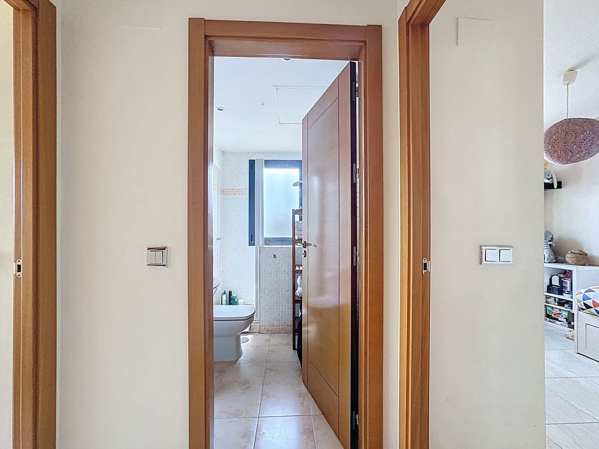 Apartamento de 3 habitaciones en Estepona en venta con piscina garaje - 485.000 € (Ref: 9699207)