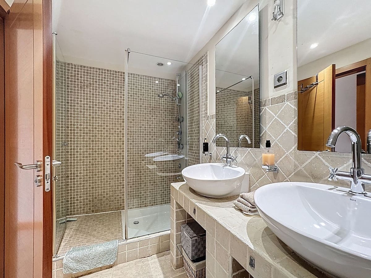 3 quarto Apartamento para venda em Estepona com piscina garagem - 485 000 € (Ref: 9699207)