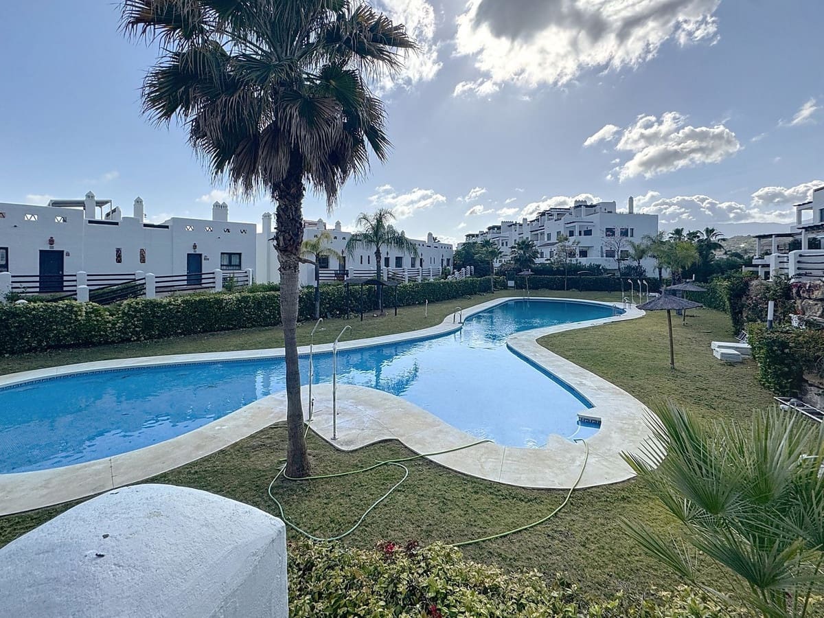 3 quarto Apartamento para venda em Estepona com piscina garagem - 485 000 € (Ref: 9699207)