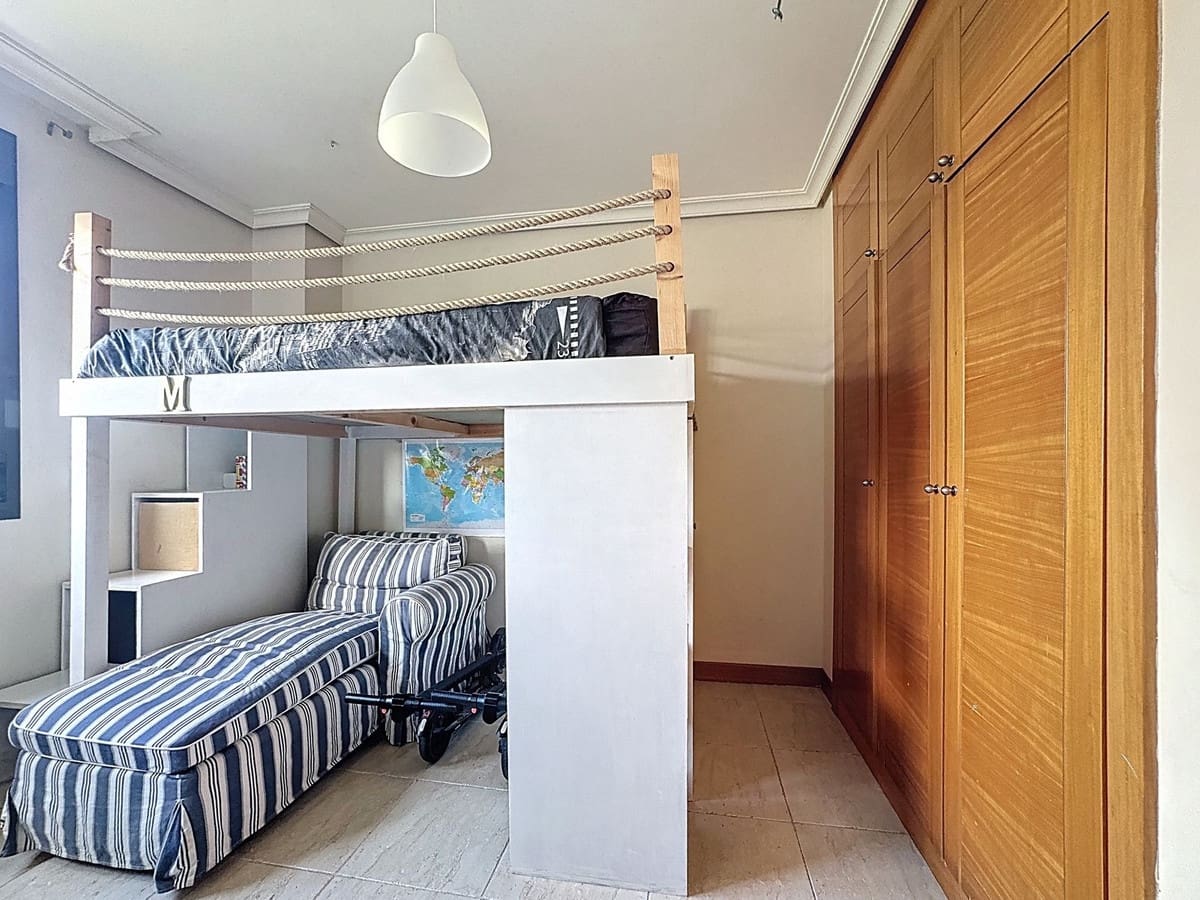 3 quarto Apartamento para venda em Estepona com piscina garagem - 485 000 € (Ref: 9699207)