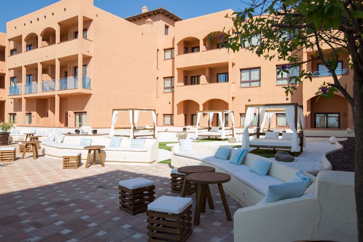 1 camera da letto Appartamento in vendita in New Golden Mile con piscina garage - 159.900 € (Rif: 9699208)