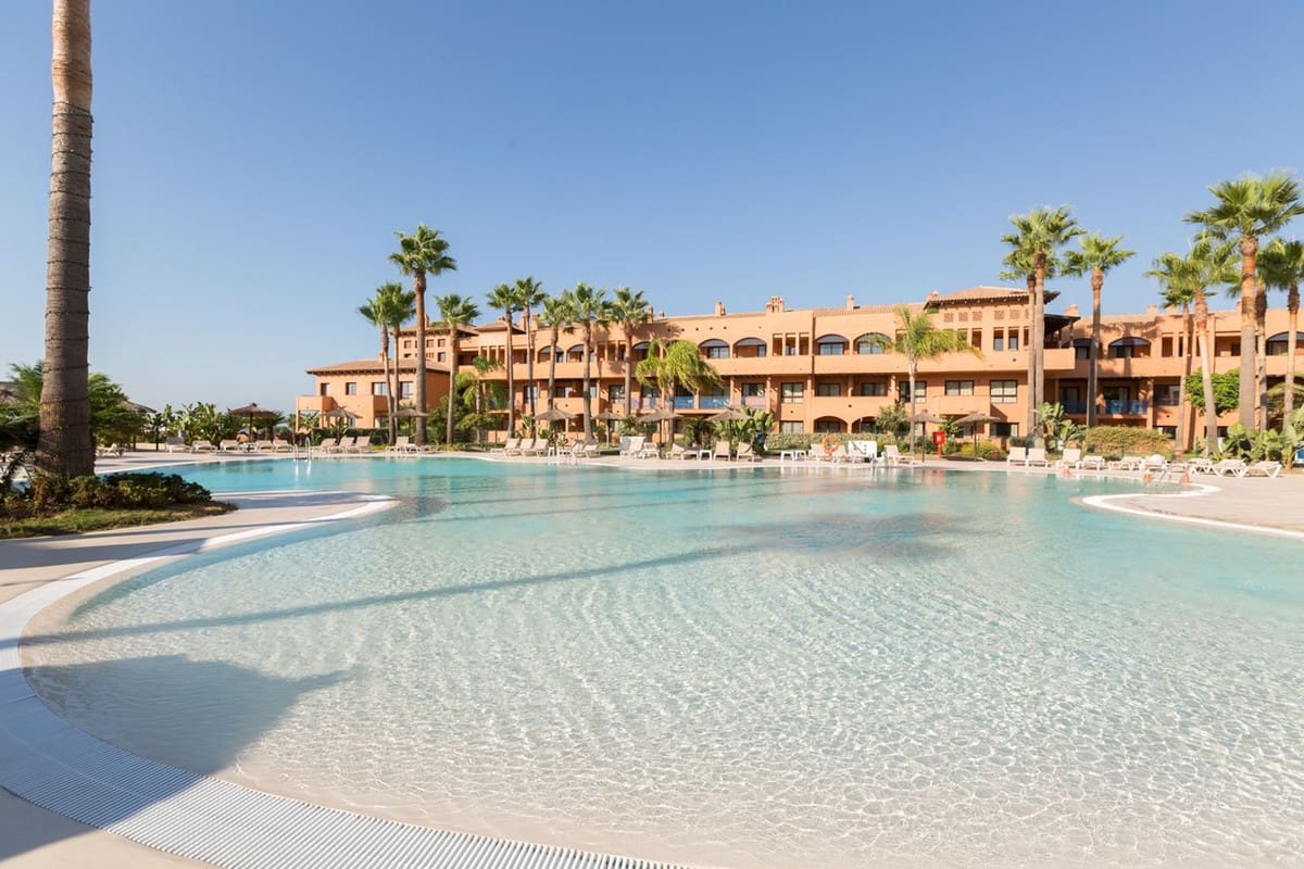 1 bedroom Apartment for sale in New Golden Mile with pool garage - € 159,900 (Ref: 9699208)