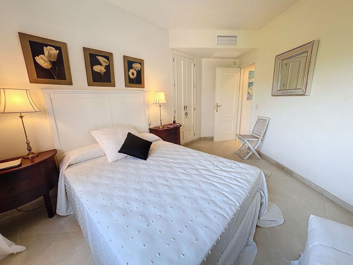 3 soveværelse Penthouse til salg i Estepona med swimmingpool garage - € 1.800.000 (Ref: 9699209)