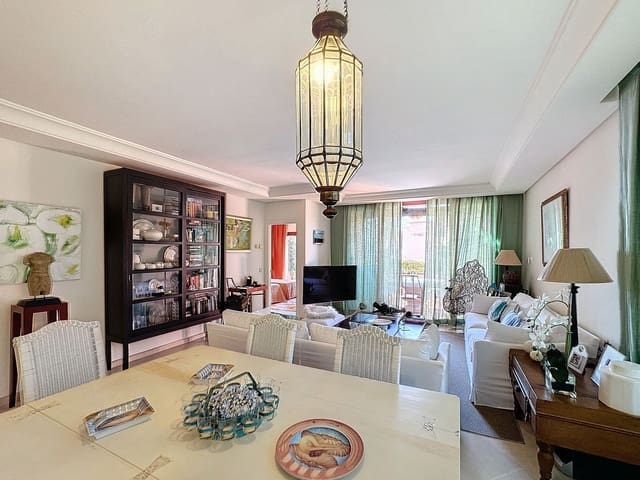 3 soveværelse Penthouse til salg i Guadalmansa, Estepona med swimmingpool garage - € 1.800.000 (Ref: 9699209)