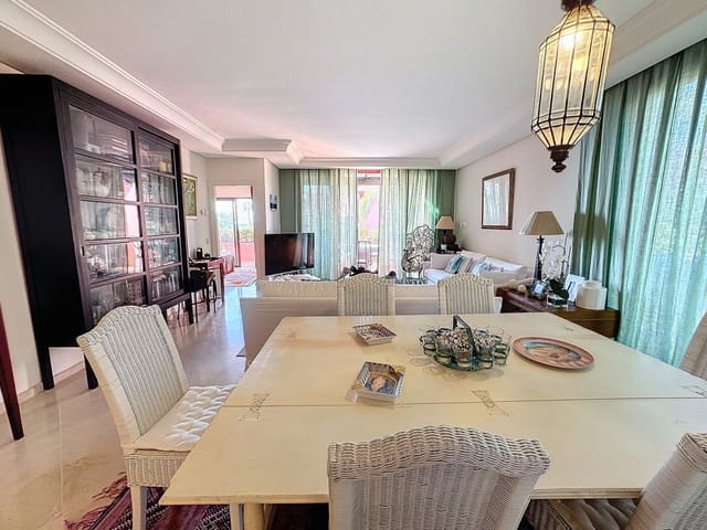 3 soveværelse Penthouse til salg i Guadalmansa, Estepona med swimmingpool garage - € 1.800.000 (Ref: 9699209)