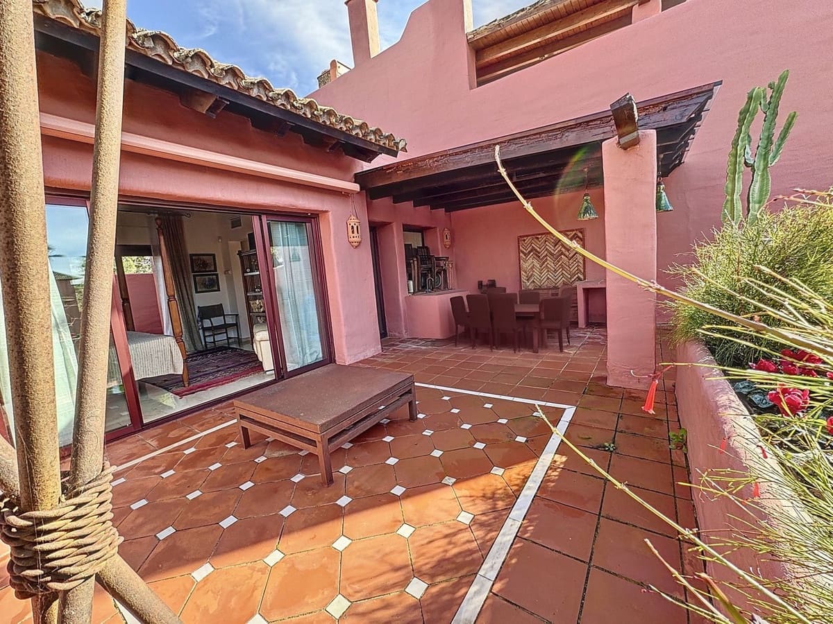 3 soveværelse Penthouse til salg i Estepona med swimmingpool garage - € 1.800.000 (Ref: 9699209)