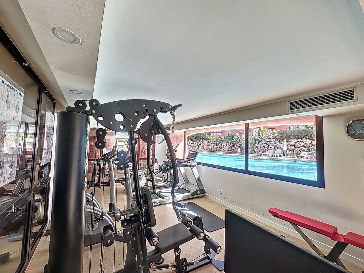 3 soveværelse Penthouse til salg i Estepona med swimmingpool garage - € 1.800.000 (Ref: 9699209)