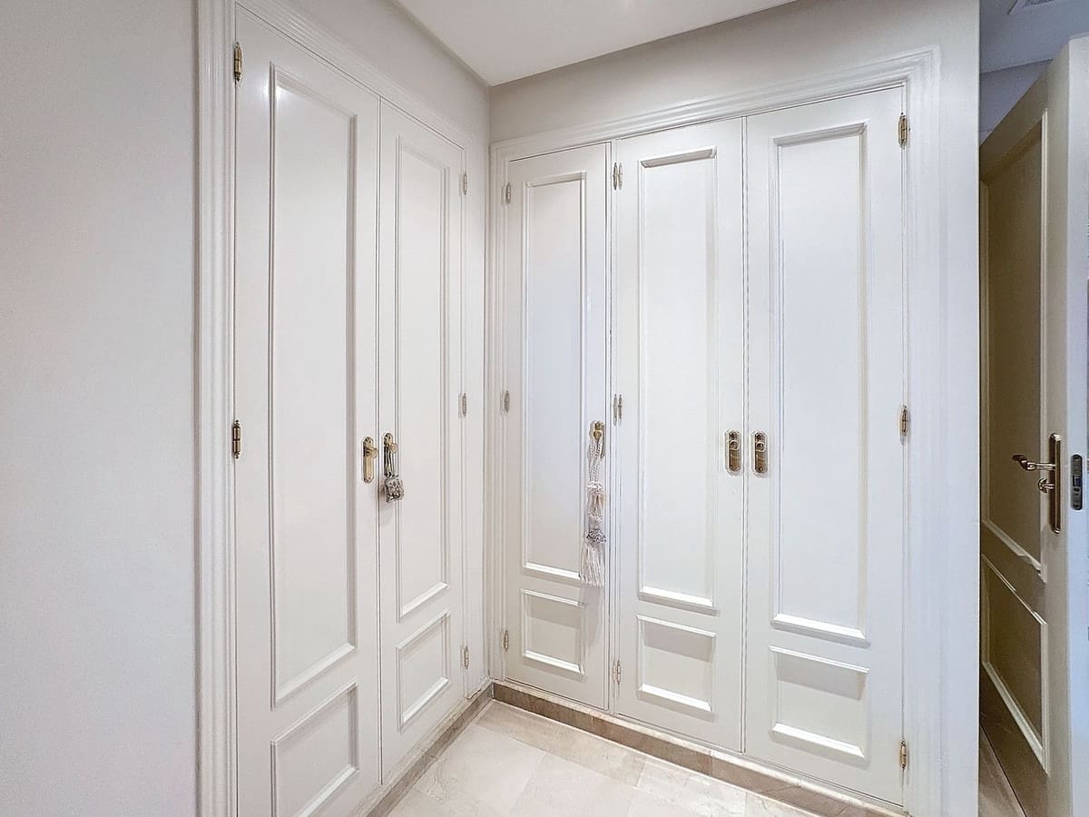 3 bedroom Penthouse for sale in Estepona with pool garage - € 1,800,000 (Ref: 9699209)