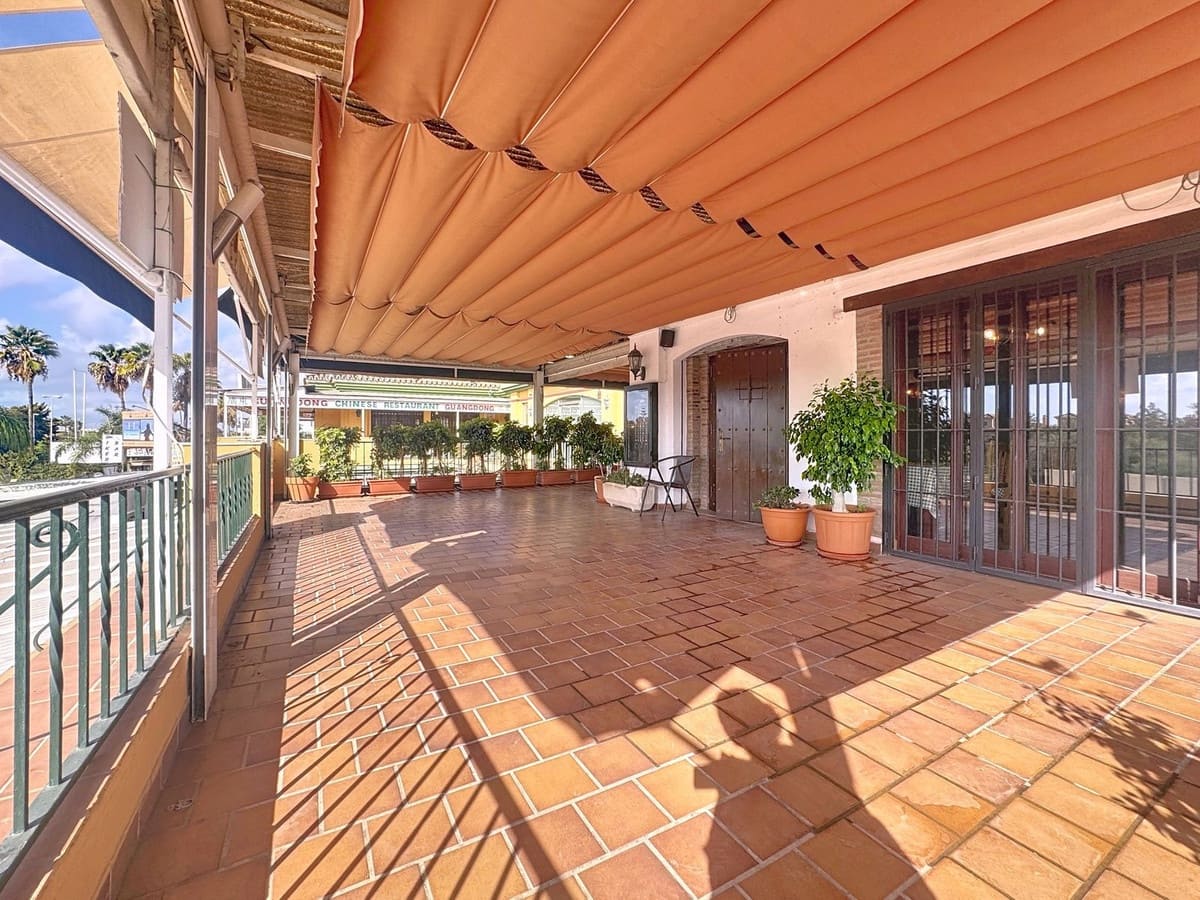 Restaurant/Bar til salg i Estepona - € 550.000 (Ref: 9699210)