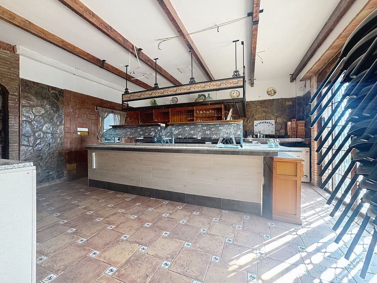 Restaurant/Bar til salg i Estepona - € 550.000 (Ref: 9699210)