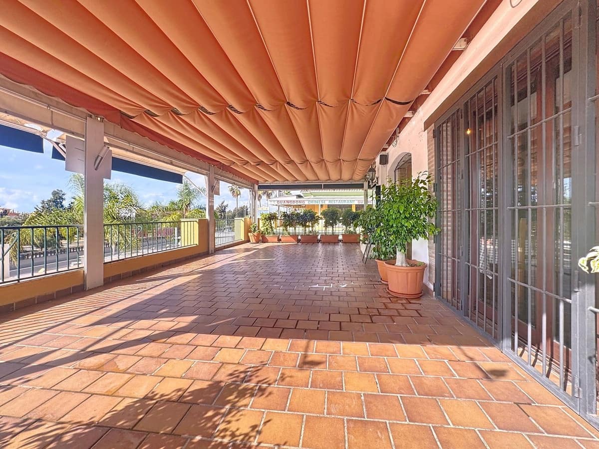 Restaurant/Bar til salg i Estepona - € 550.000 (Ref: 9699210)