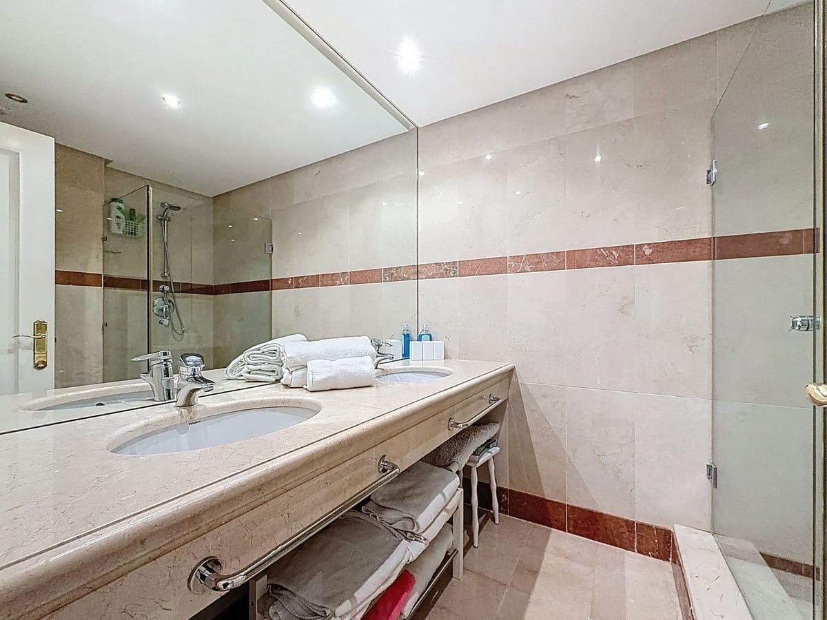 2 camera da letto Appartamento sulla Spiaggia in vendita in Guadalmansa con piscina garage - 1.083.000 € (Rif: 9699211)