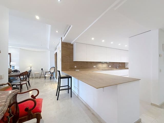 2 soveværelse Strandlejlighed til salg i Resinera-Voladilla, Estepona med swimmingpool garage - € 1.083.000 (Ref: 9699211)